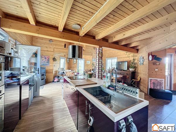 Jolie Maison atypique dans un écrin de verdure