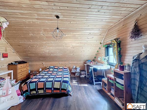 Jolie Maison atypique dans un écrin de verdure