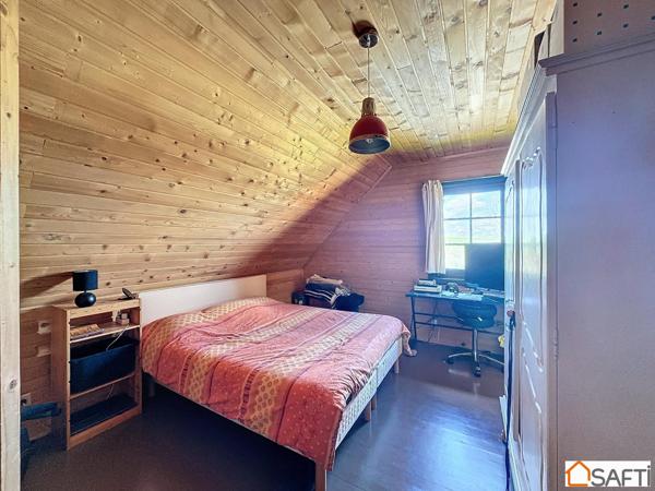 Jolie Maison atypique dans un écrin de verdure