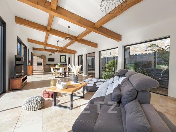 Bastide contemporaine en campagne