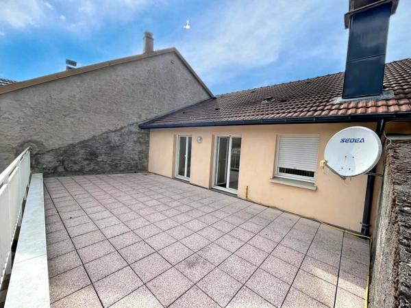 Vente                                                      Maison de village
                        
                     7 pièces                      134 m2                     à Celles-sur-Plaine