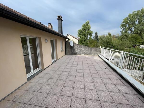 Vente                                                      Maison de village
                        
                     7 pièces                      134 m2                     à Celles-sur-Plaine