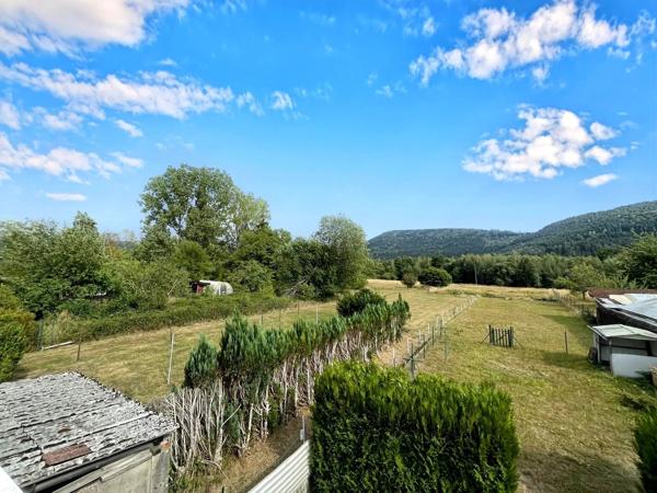 Vente                                                      Maison de village
                        
                     7 pièces                      134 m2                     à Celles-sur-Plaine