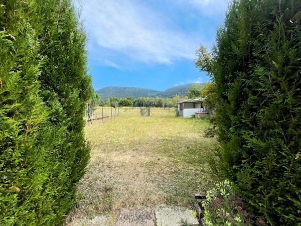Vente                                                      Maison de village
                        
                     7 pièces                      134 m2                     à Celles-sur-Plaine