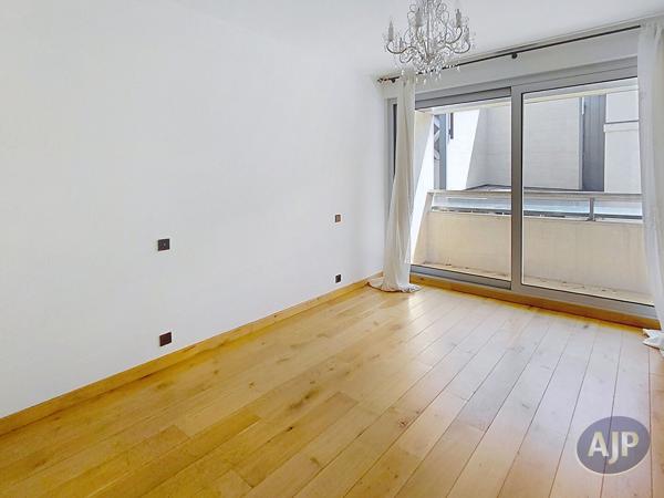 Appartement à vendre Paris 7eme - 3 pièces, 89m² avec 2 chambre(s) à 1 350 000€ - AJP Immobilière Passy Paris 16