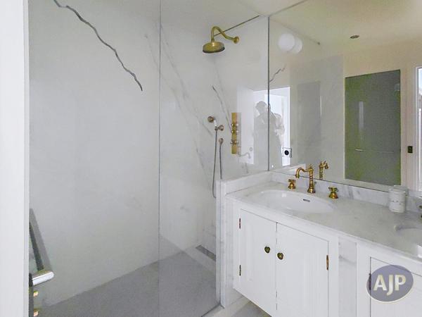 Appartement à vendre Paris 7eme - 3 pièces, 89m² avec 2 chambre(s) à 1 350 000€ - AJP Immobilière Passy Paris 16