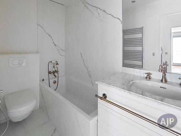 Appartement à vendre Paris 7eme - 3 pièces, 89m² avec 2 chambre(s) à 1 350 000€ - AJP Immobilière Passy Paris 16