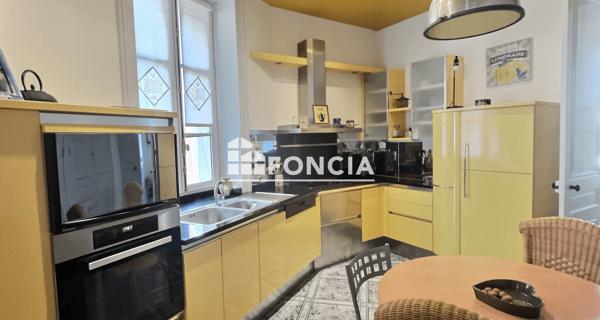 À vendre Appartement 6 pièces 200 m² - Vienne 38200