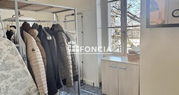 À vendre Appartement 6 pièces 200 m² - Vienne 38200