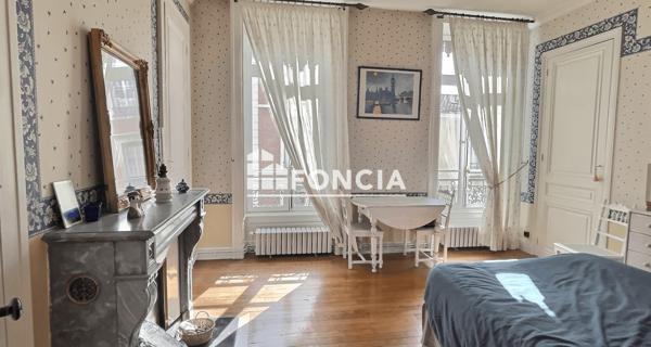 À vendre Appartement 6 pièces 200 m² - Vienne 38200