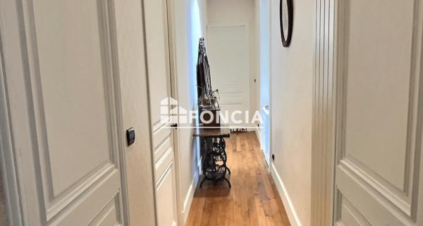 À vendre Appartement 6 pièces 200 m² - Vienne 38200