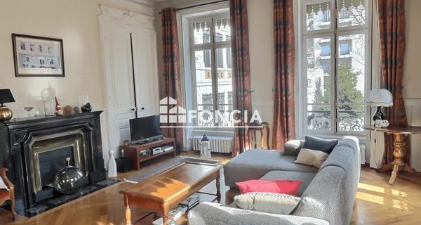 À vendre Appartement 6 pièces 200 m² - Vienne 38200