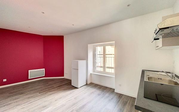 Appartement à louer    1 pièce • 28,27 m2 Saint-Flour