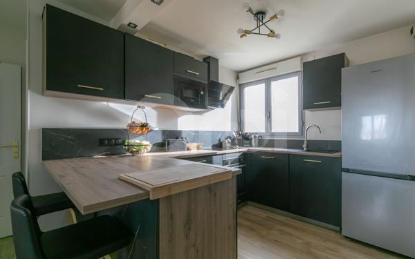 Appartement à vendre    3 pièces • 83,77 m2 Chelles