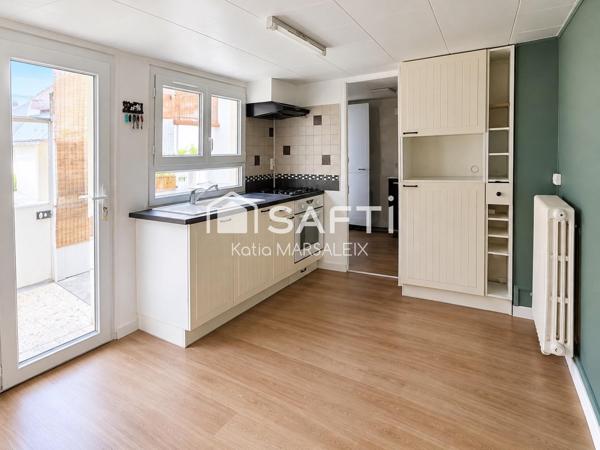 Maison 2 chambres, jardin-stationnement-dépendance