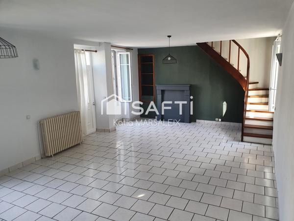 Maison 2 chambres, jardin-stationnement-dépendance
