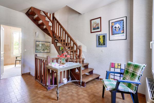 Sèvres Châtaigneraie - Maison de 112,46 m² avec cinq chambres et terrasse arborée