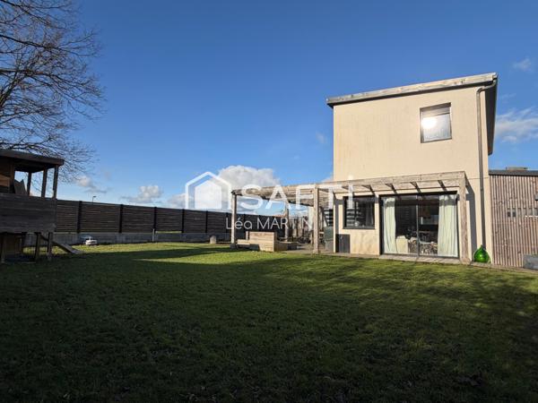 Pavillon de 100m2 - 4 chambres - Jardin