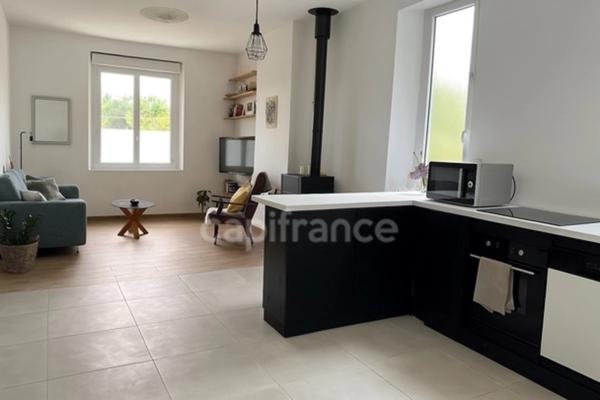 Exclusivité appartement 4 pièces de plein pied rénové avec grands garages à vendre TREMUSON (22)