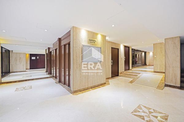 2 PIECES  48 M2  à 3min de la Rue du Rendez-vous balcon + box