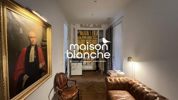 BORDEAUX QUAI DES CHARTRONS:2 PIECES AVEC BALCON ET PARKING!