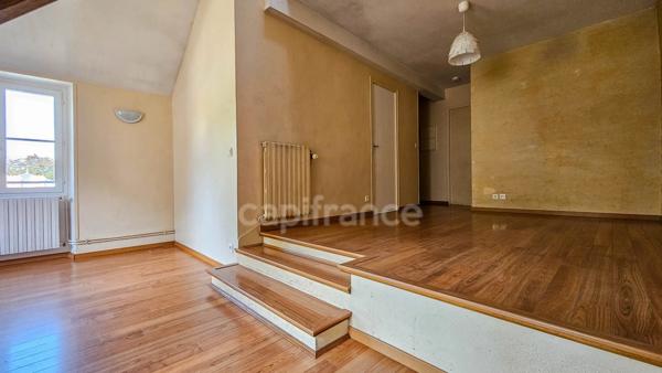 Appartement à vendre ETAMPES (91) centre ville, beau T3 en duplex avec place de parking privative.