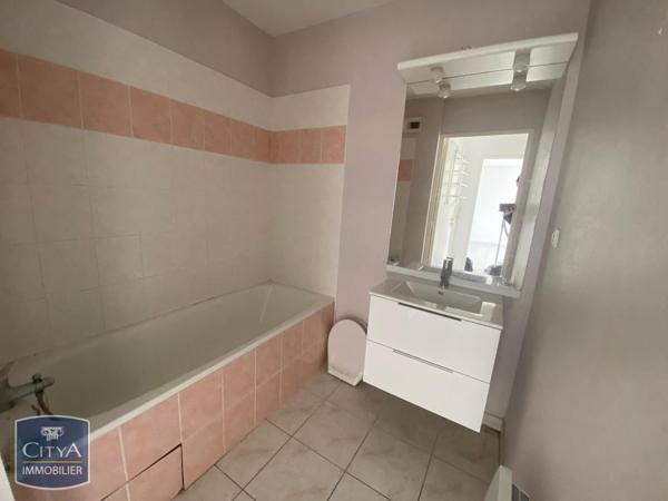 Location appartement Bressuire (79300) 2 pièces 47.7m²