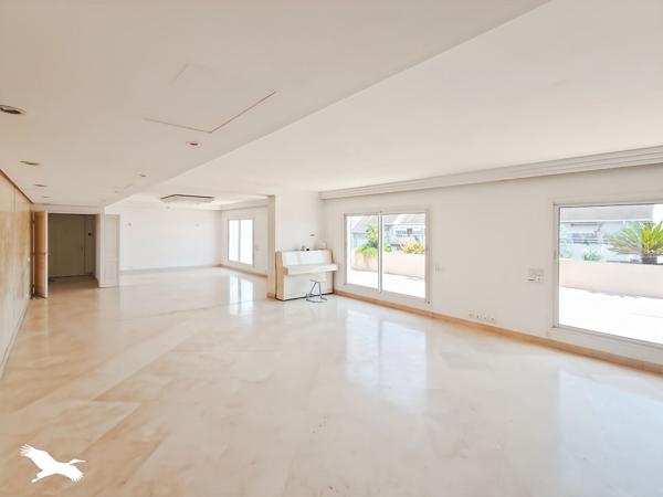 Appartement à vendre 1 190 000 € Marseille 08 7 p 218,2 m² DPE C