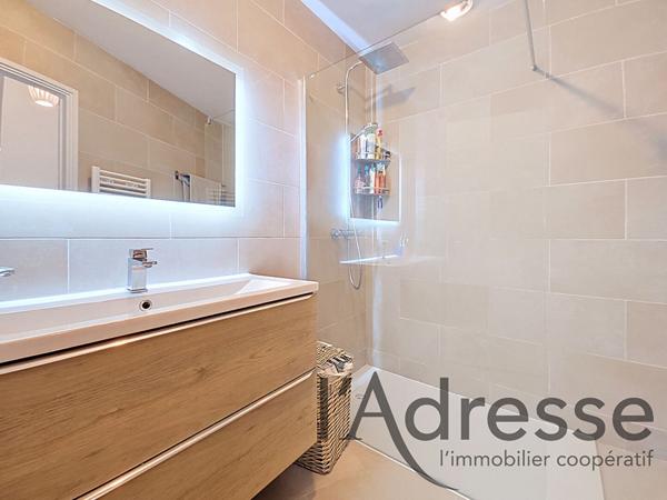 Magnifique 3 pièces Rénové de 74 m² avec parking et cave !