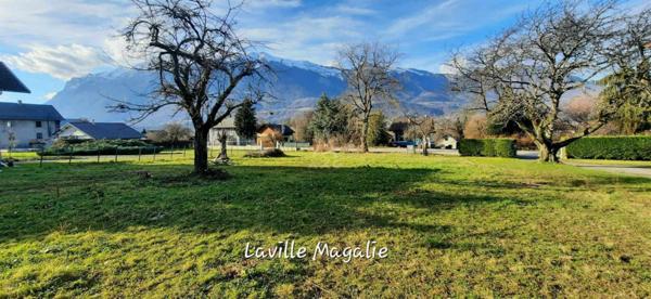 Terrain plat, viabilisé de 897 m2, Saint Hélène sur Isère