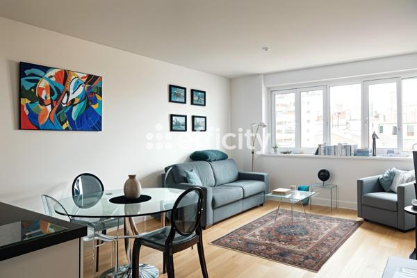 Appartement
         2 pièces
        - 50 m² 452 000 € *