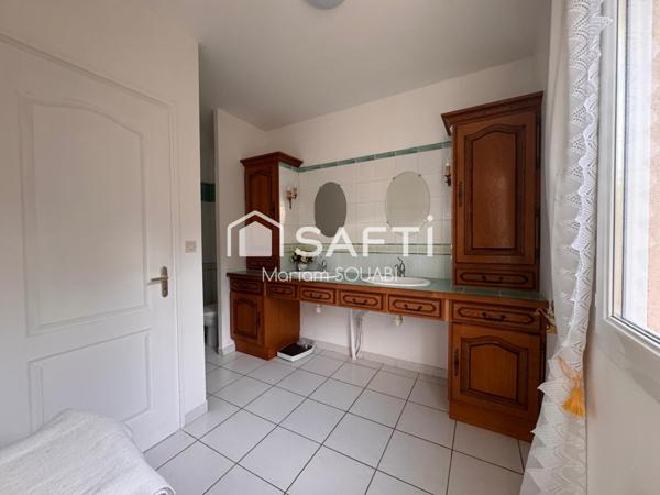 Villa 235m2, parcelle 1900 m2