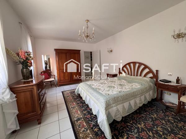 Villa 235m2, parcelle 1900 m2