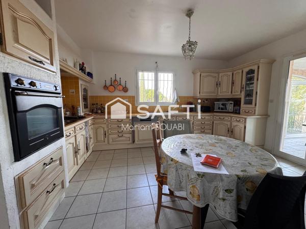 Villa 235m2, parcelle 1900 m2