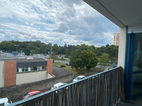 ANGERS - Quartier La Madeleine / St Léonard - Appartement T5 meublé avec parking - Pierre S & Co