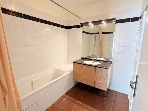 Appartement Herouville Saint Clair 2 pièce(s) 60.72 m2