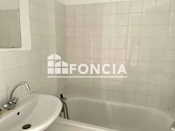 Location Studio 19.5 m² - 12-18 PLACE M LUTHER KING Rouen 76000