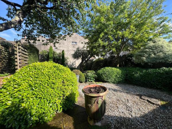 Maison rénovée de 245m² avec jardin à Tonneins – Centre-ville