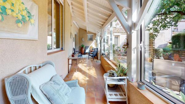 Maison rénovée de 245m² avec jardin à Tonneins – Centre-ville