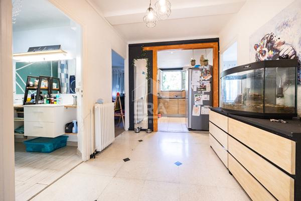 À vendre à Perpignan Saint Gaudérique : Appartement 4 pièces, 3 chambres, garage et balcons
