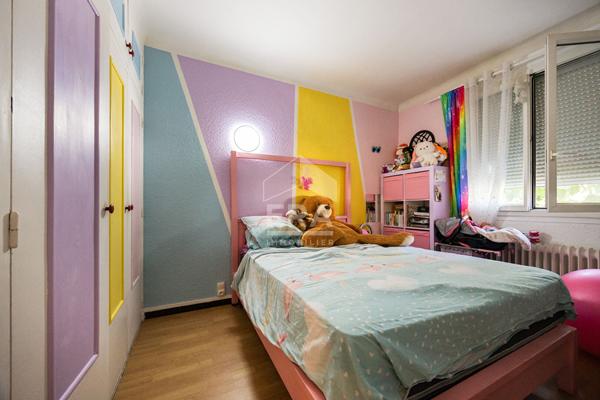 À vendre à Perpignan Saint Gaudérique : Appartement 4 pièces, 3 chambres, garage et balcons