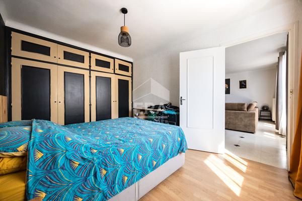 À vendre à Perpignan Saint Gaudérique : Appartement 4 pièces, 3 chambres, garage et balcons