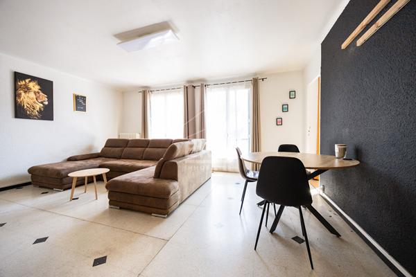 À vendre à Perpignan Saint Gaudérique : Appartement 4 pièces, 3 chambres, garage et balcons