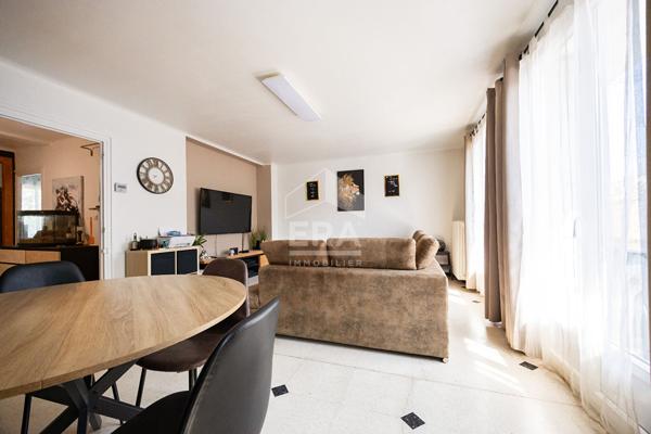 À vendre à Perpignan Saint Gaudérique : Appartement 4 pièces, 3 chambres, garage et balcons