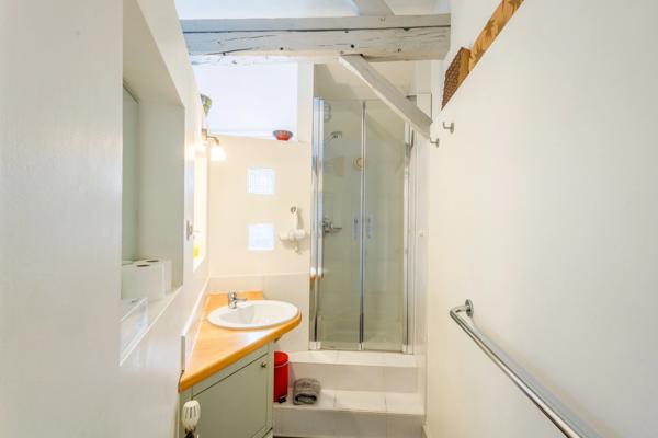 Honfleur – Quartier Sainte-Catherine – Vente en nue-propriété d’un ensemble immobilier de charme avec jardin et terrasse