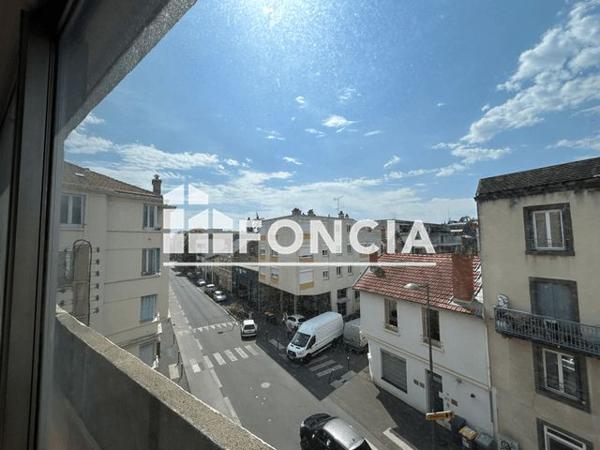 Location Studio 27.3 m² - 10 BIS AVENUE JOSEPH CLAUSSAT Chamalieres 63400