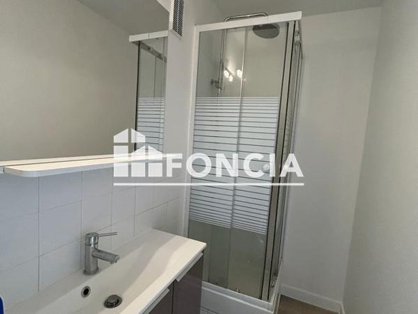 Location Studio 27.3 m² - 10 BIS AVENUE JOSEPH CLAUSSAT Chamalieres 63400