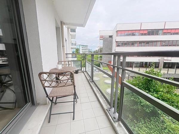 ISSY LES MOULINEAUX - Appartement 2 pièce(s) 48 m2 proche tram T2 RER avec balcon calme