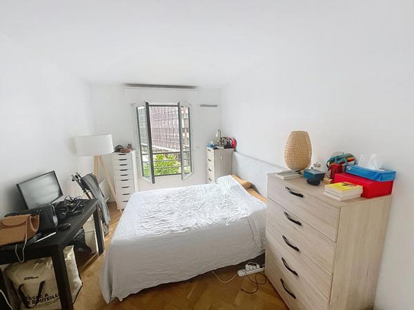 ISSY LES MOULINEAUX - Appartement 2 pièce(s) 48 m2 proche tram T2 RER avec balcon calme