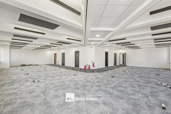 Bureaux opérés Lyon 3 Part-Dieu : Rénovation complète, accès transports
